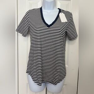 Universal Standard Navy and White Striped V-Neck Tee size 4XS(00-0)
